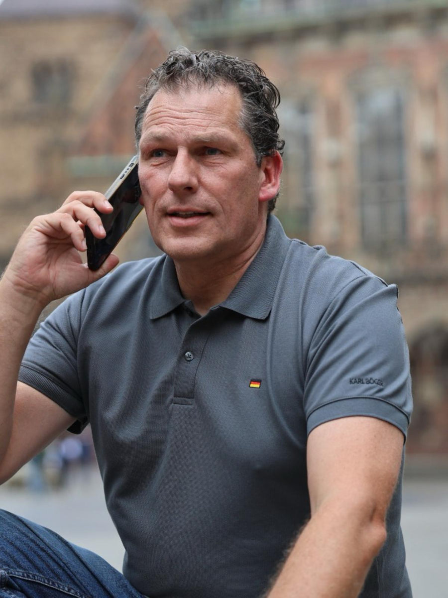 Herren Polohemd anthrazit figurbetont Deutschlandflagge